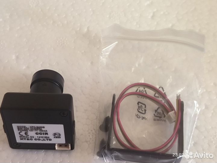 Монохромная видеокамера KPC-S400B фирмы 