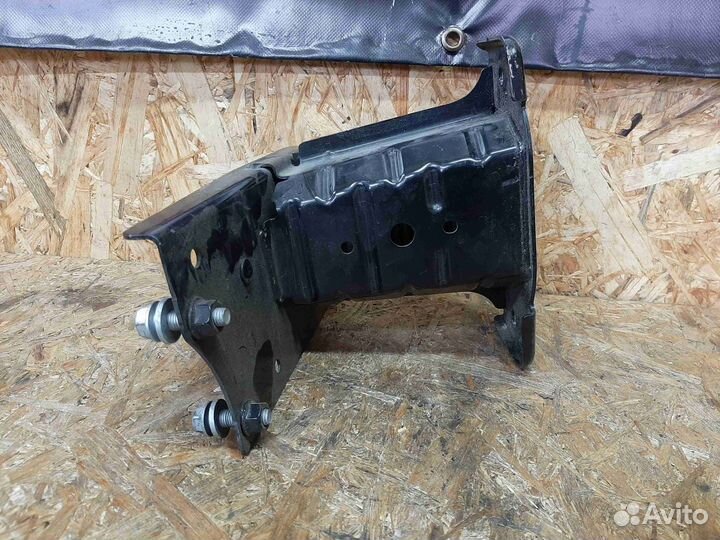 Кронштейн Lexus UX 250H