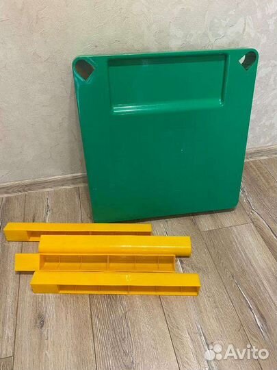 Детский столик