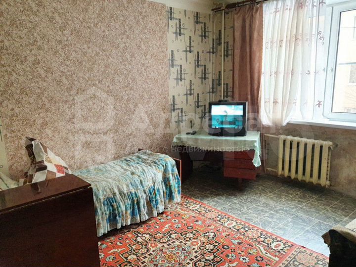 Комната 18 м² в 6-к., 2/5 эт.