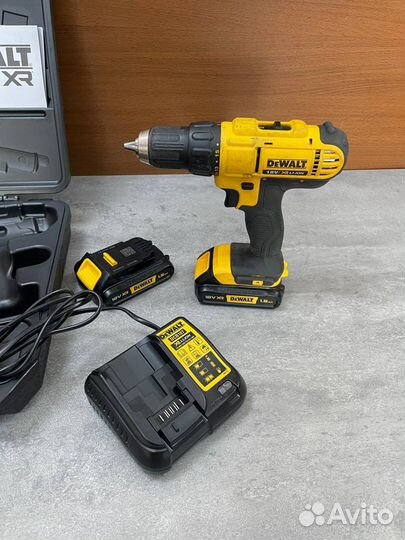 Аккумуляторная дрель-шуруповерт dewalt DCD 771 C2