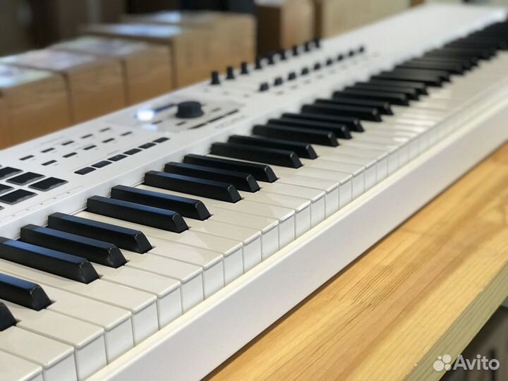 Arturia KeyLab 88 mk2 (white)
