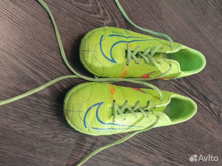 Бутсы шиповки Nike оригинальные, зелёные, 33