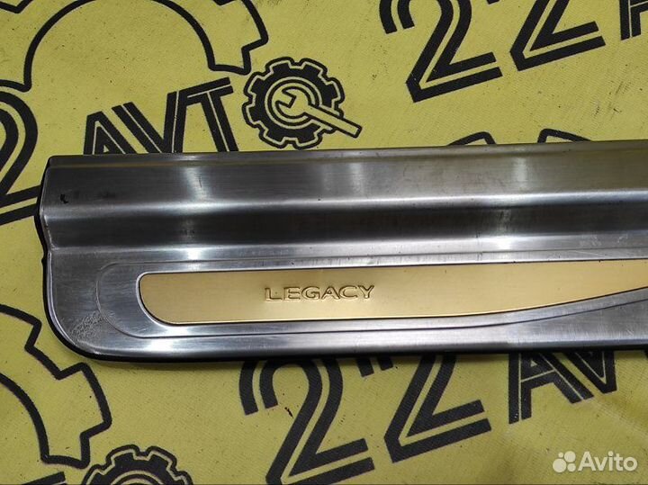 Накладка на порог внешняя передняя правая Subaru