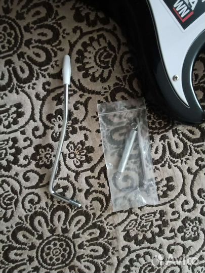 Электрогитара 