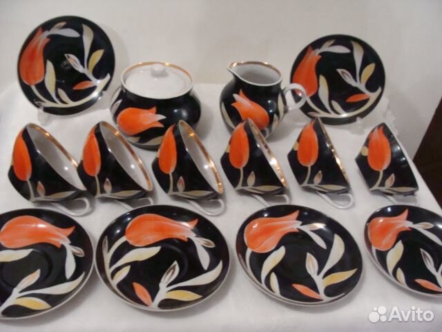 Чайный сервиз тюльпан на чёрном СССР Дулево