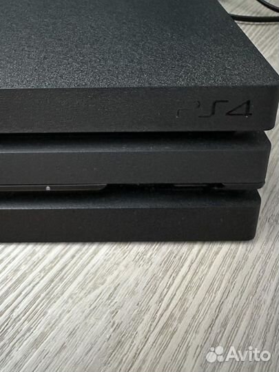 Игровая приставка Sony PS4 Pro