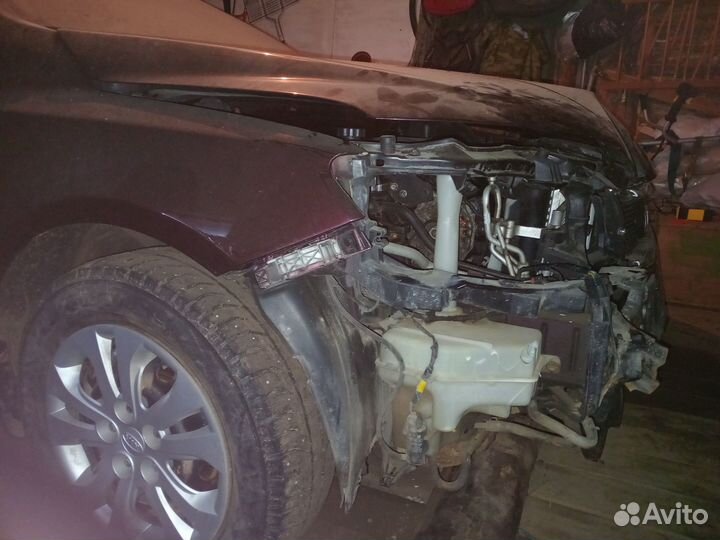 Kia Cerato 1.6 МТ, 2010, битый, 300 000 км