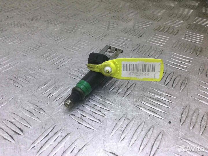 Форсунка Ford Focus 98MF9F593BC; 98MF9F593BA; 98MF