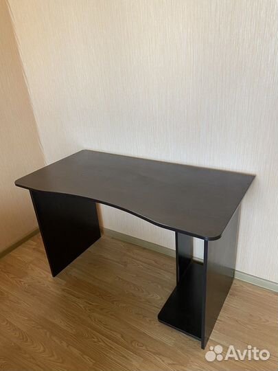 Стол письменный, компьютерный