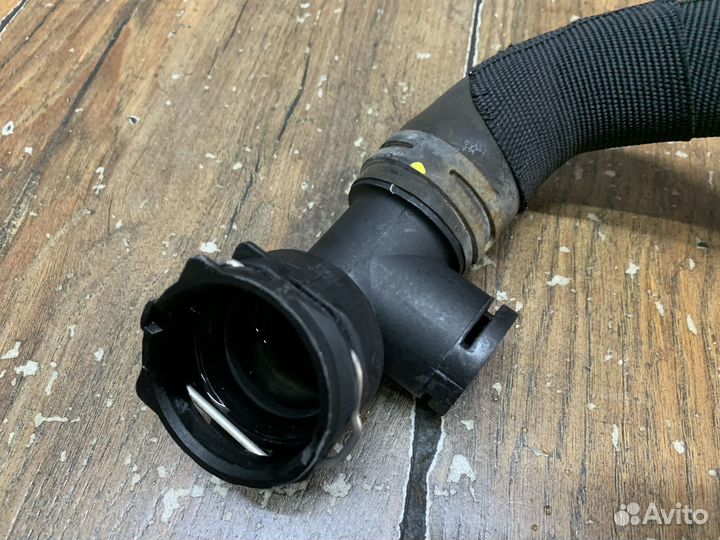 VW Golf Plus Патрубок радиатора 1,4л caxa