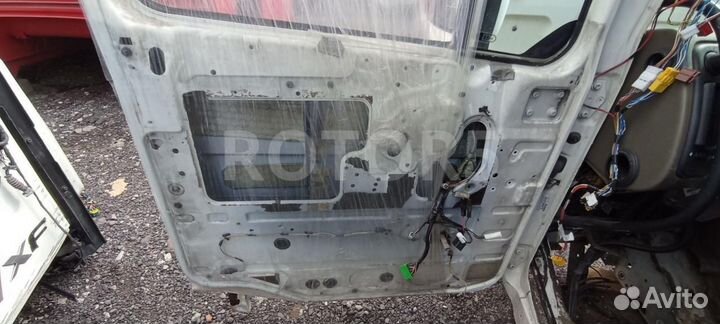 Дверь левая DAF XF 105 2010