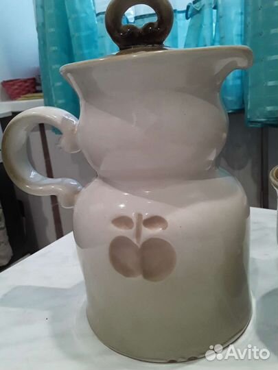 Кувшин с крышкой и кружкой керамический