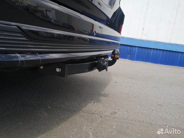 Фаркоп Ленд Крузер 200 без выреза бампера