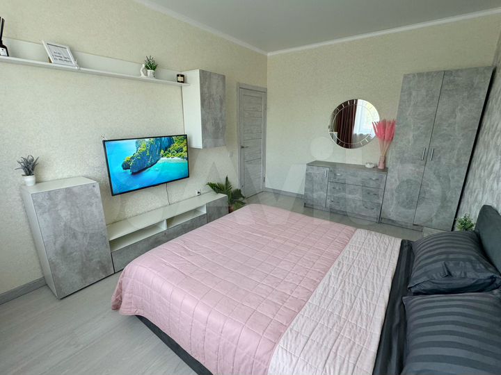 2-к. квартира, 40 м², 8/25 эт.