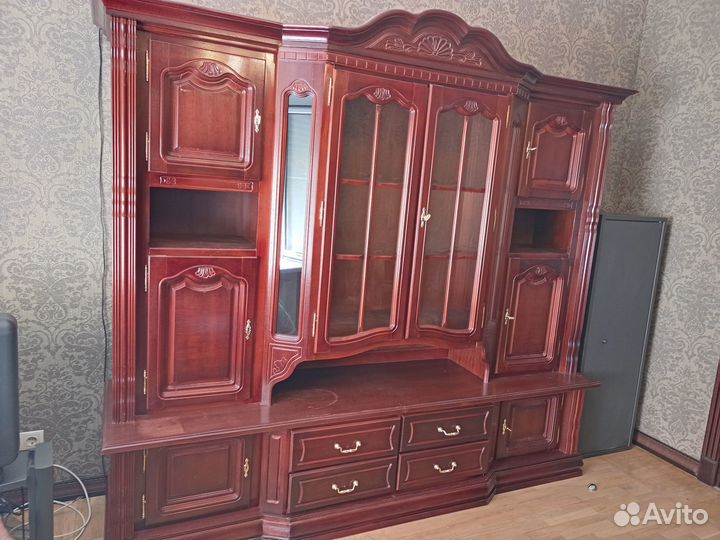 Стенка в гостиную бу