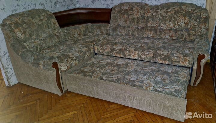 Большой угловой диван раскладной бу