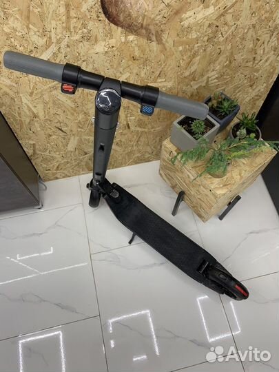 Электросамокат segway es2