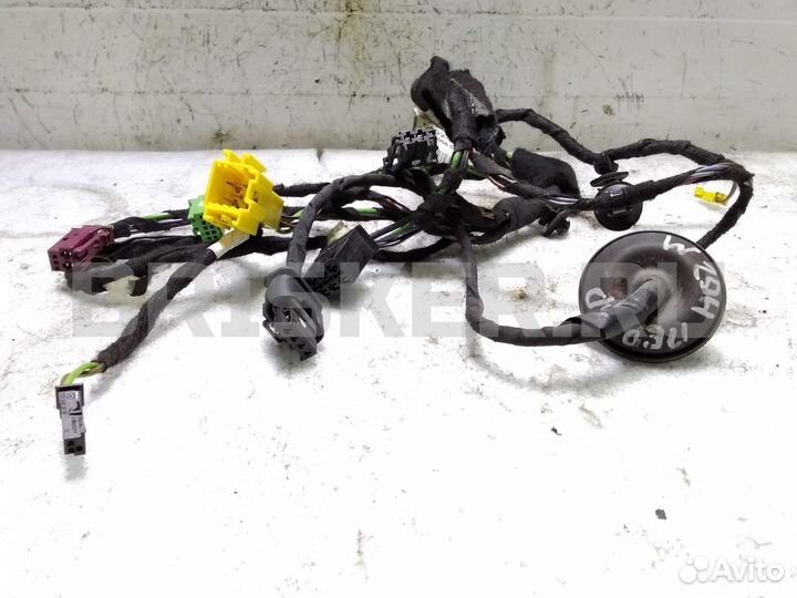 Проводка двери прав Мерседес-Бенц C W204