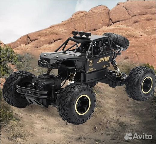 Машинка на радиоуправлении. Черная 4x4