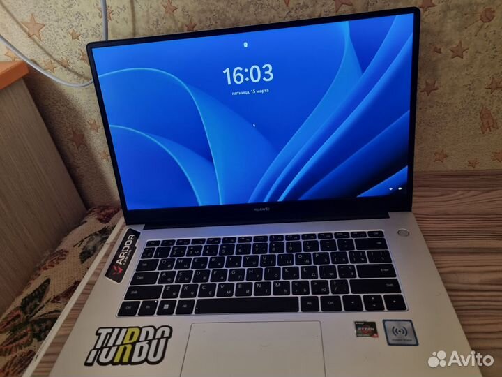 Ноутбук Huawei ryzen 5 5500u 16/512 GB