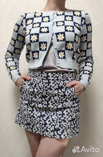 Кардиган, топ и юбка-шорты