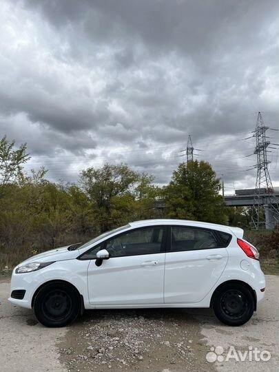 Ford Fiesta 1.6 МТ, 2015, 49 000 км