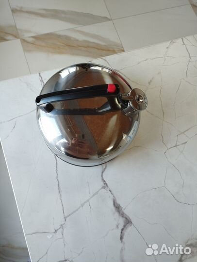 Чайник со свистком новый