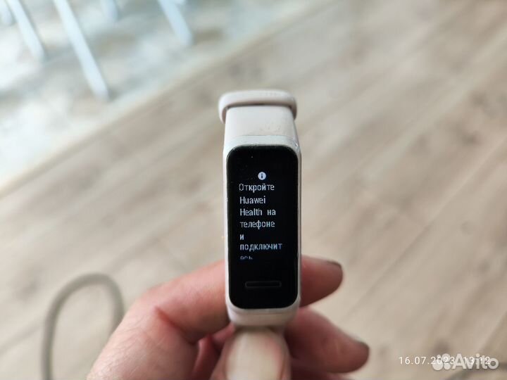 Фитнес браслет huawei Band 4
