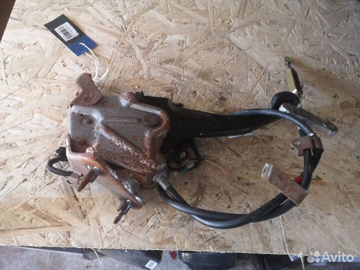 Рычаг стояночного тормоза Toyota Caldina AZT246W