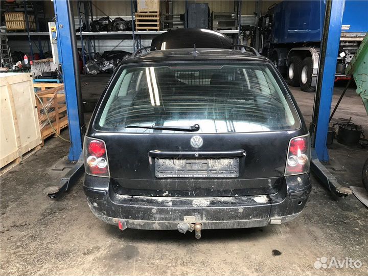 Разбор на запчасти Volkswagen Passat 5