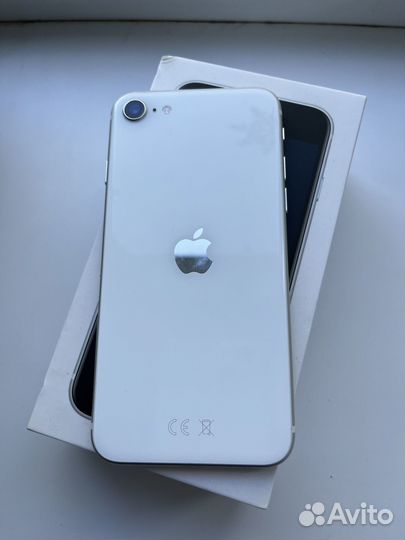 iPhone SE, 64 ГБ