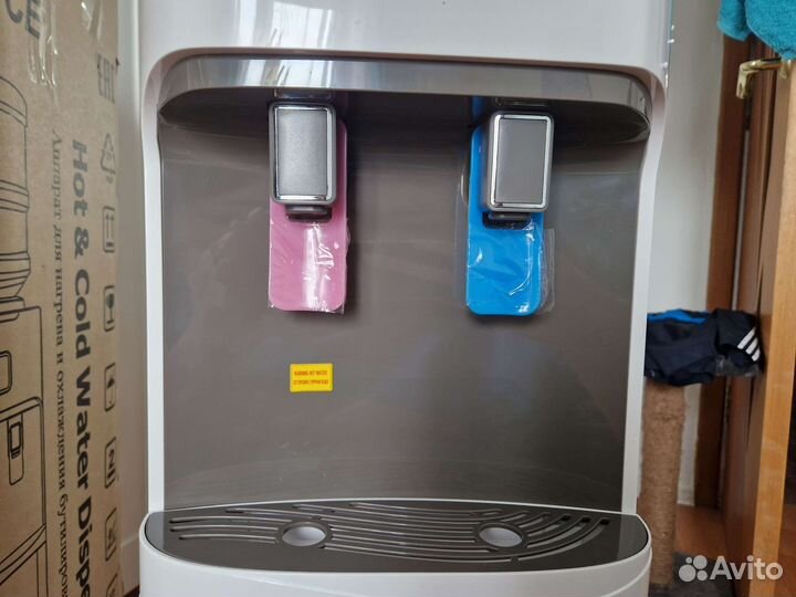 Кулер для воды HotFrost V115CE