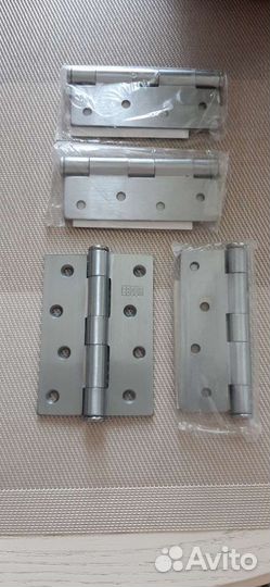 Петли для дверей и ручка защелка