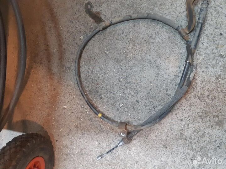 Трос ручника правый kia ceed jd