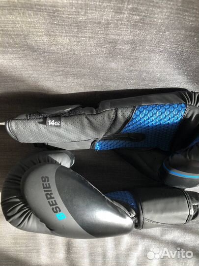 Боксерские перчатки Boybo