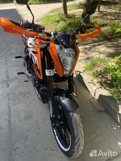 KTM Duke 125