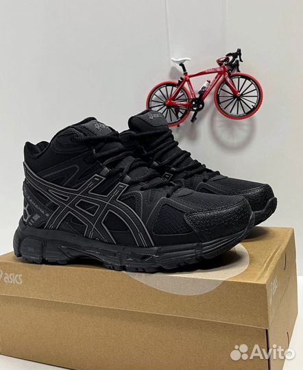 Кроссовки Asics с мехом