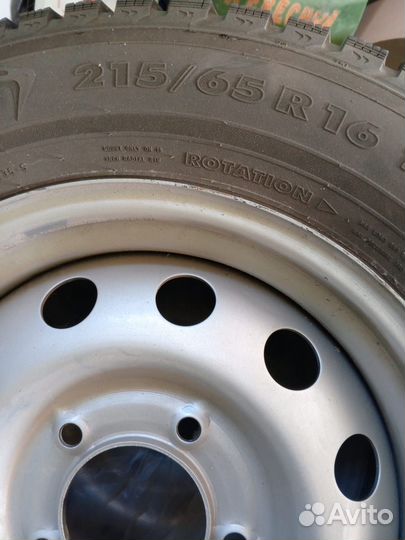 На ниву зима шипы16-215-65.нокиан 4 колеса