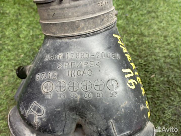 Патрубок воздушного фильтра Toyota Harrier XU10