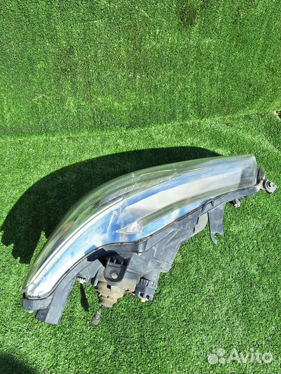 Фара левая Toyota Corolla, XI (E160, E170) Рест