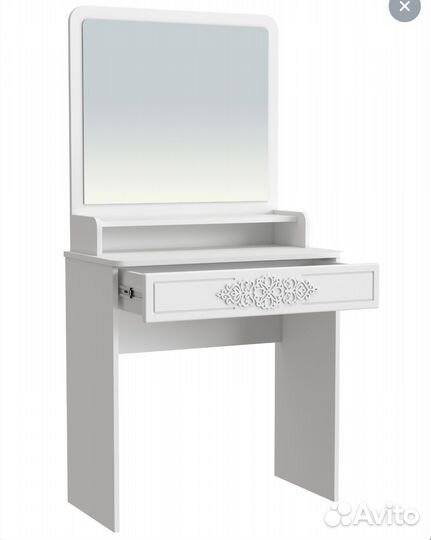 Туалетный столик