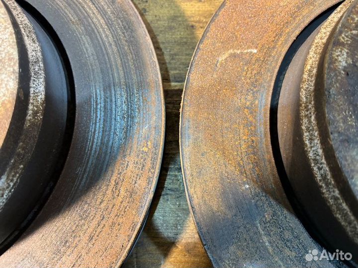 Диск тормозной задний Bmw 5 E60 N52B25 2009