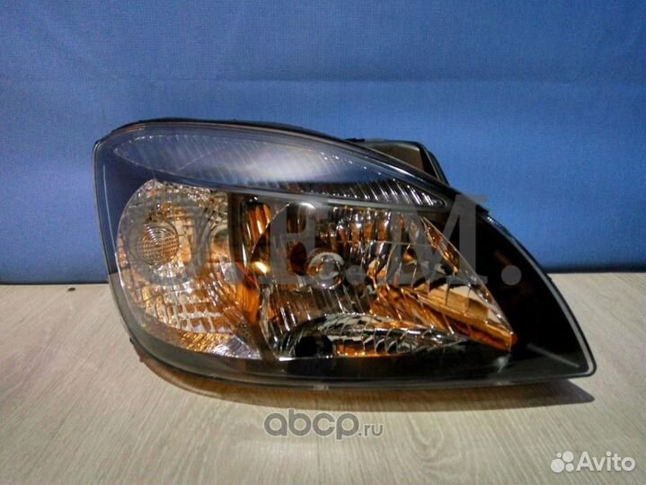 Фара правая Kia Rio 2 JB 2005-2011