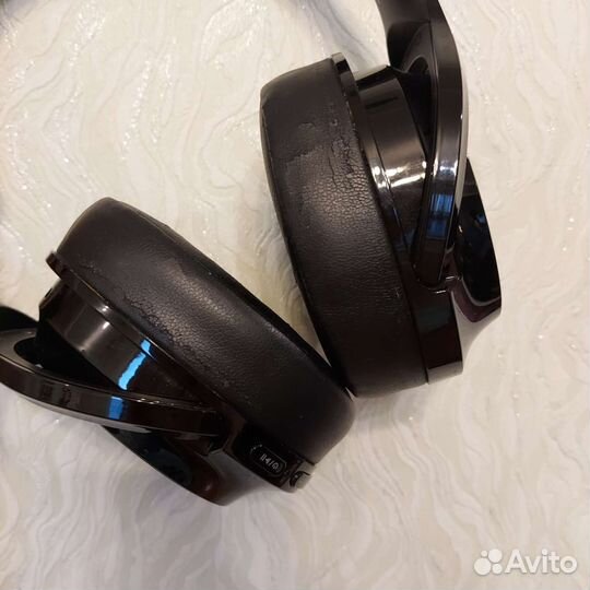 Беспроводные наушники LeEco