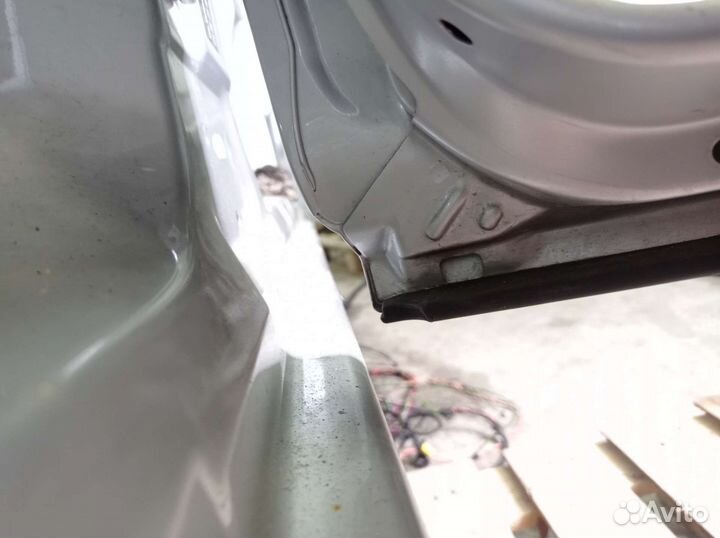 Дверь задняя W203