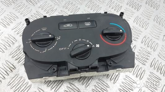 Блок управления печки и климат-контроля peugeot 30