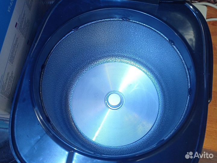 Мультиварка почти новая