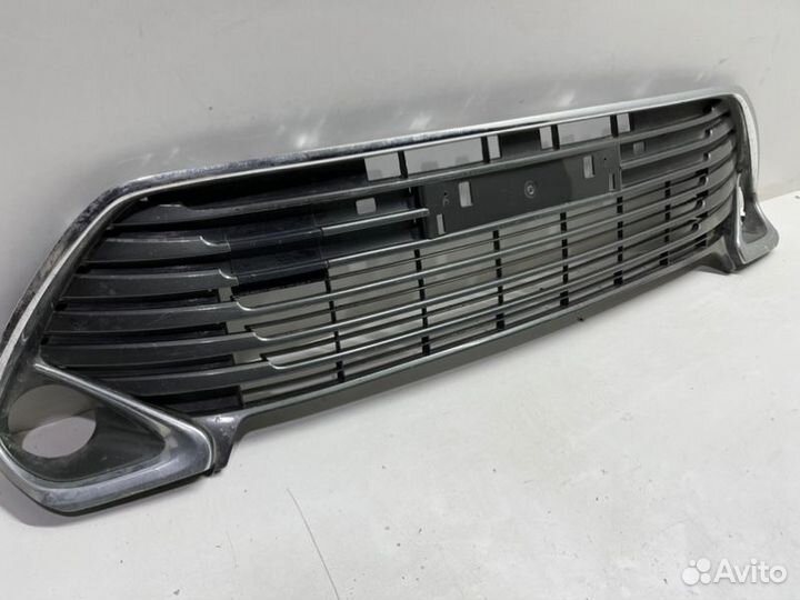 Решетка в бампер передняя Toyota Camry V50/V55