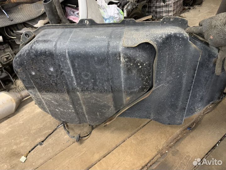 Бак топливный mitsubishi airtrek outlander 1